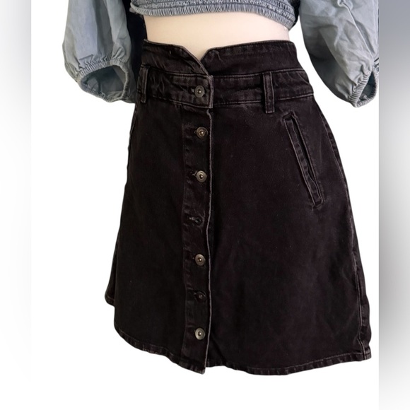 Black Button-Front Black Denim Skirt - Picture 3 of 3